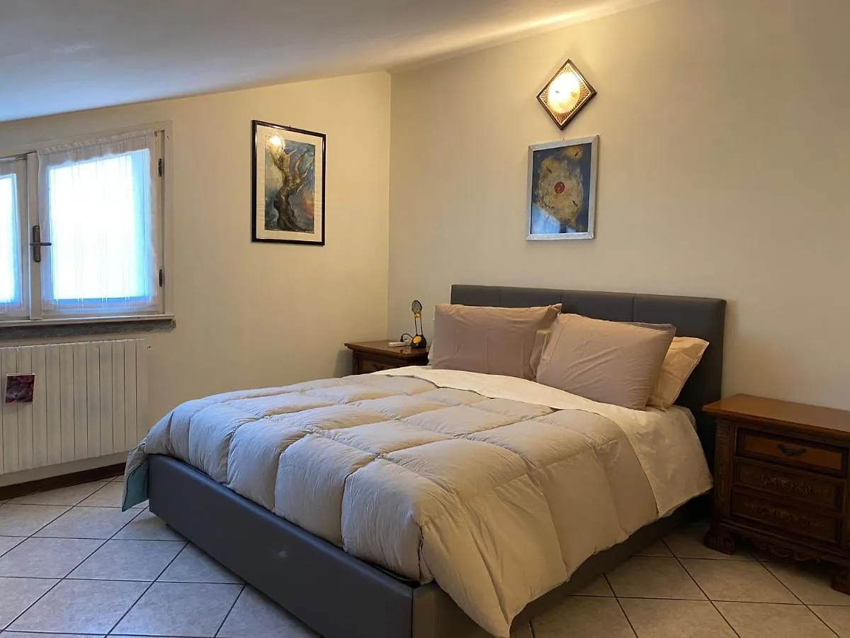 Daire Mansarda In Villa Cenate Sopra İtalya