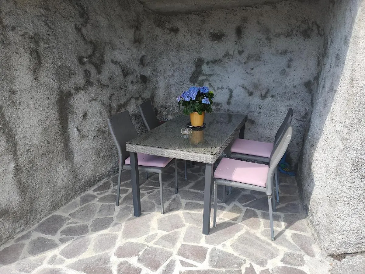 Mansarda In Villa Cenate Sopra Daire